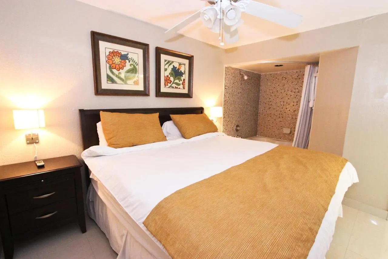Ocean Reef Yacht Club & Resort Freeport 3*,  Bahamas